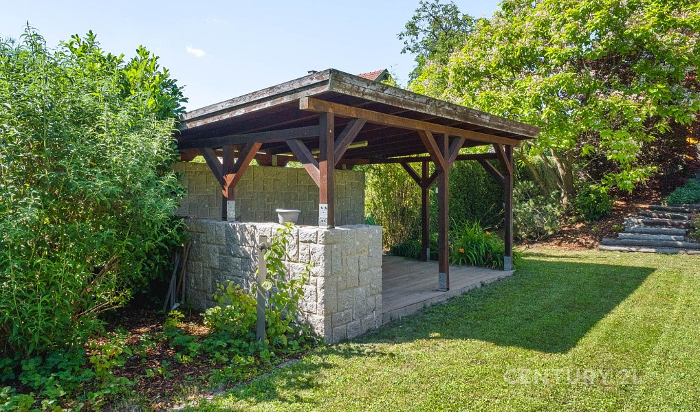 Pronájem domu 210 m² s pozemkem 1 586 m², Mukařov – náhled fotky 35