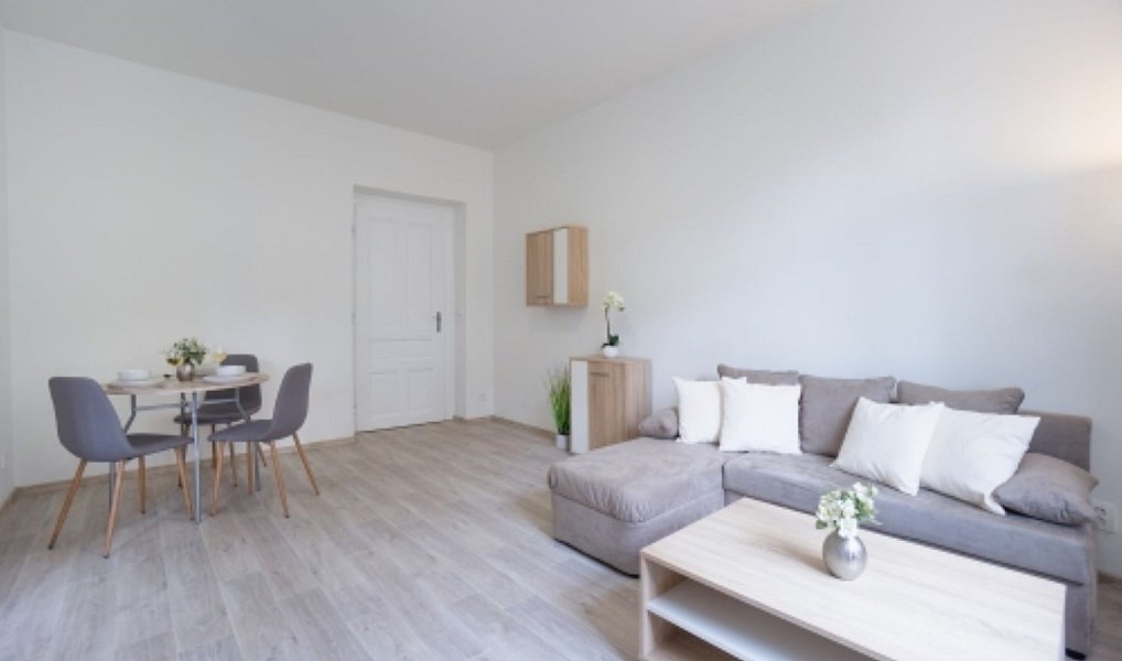 Prodej bytu 2+1 56 m², Trutnov – náhled fotky 2