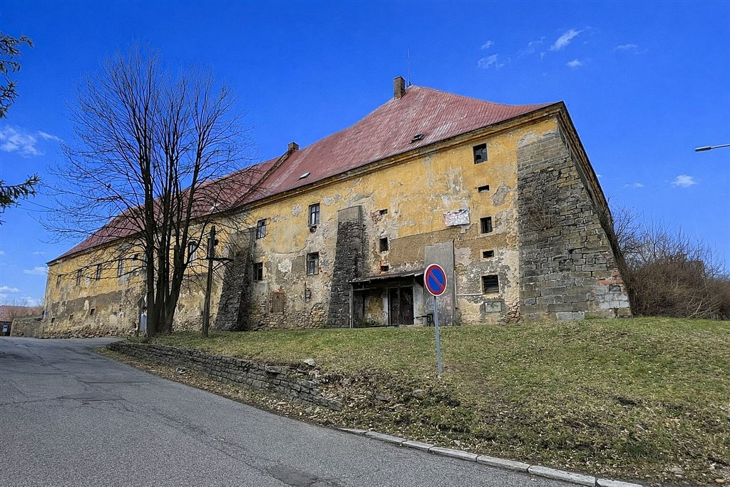Prodej komerčního objektu (jiného typu) 3 000 m² — photo 3
