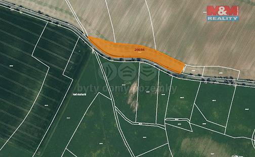 Prodej pole 12 401 m², Střemy, okres Mělník