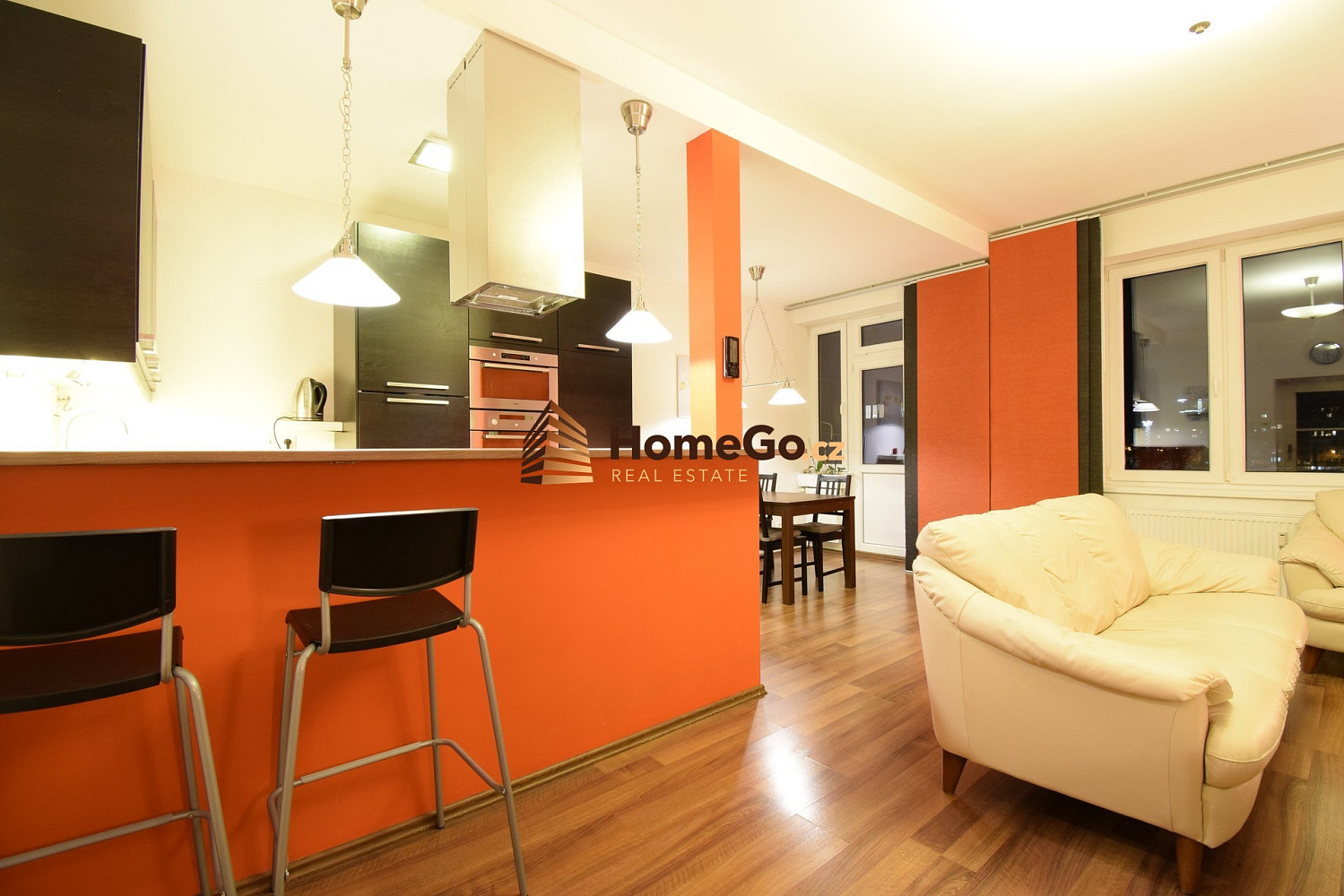 Pronájem bytu 2+kk 77 m² – fotografie 3