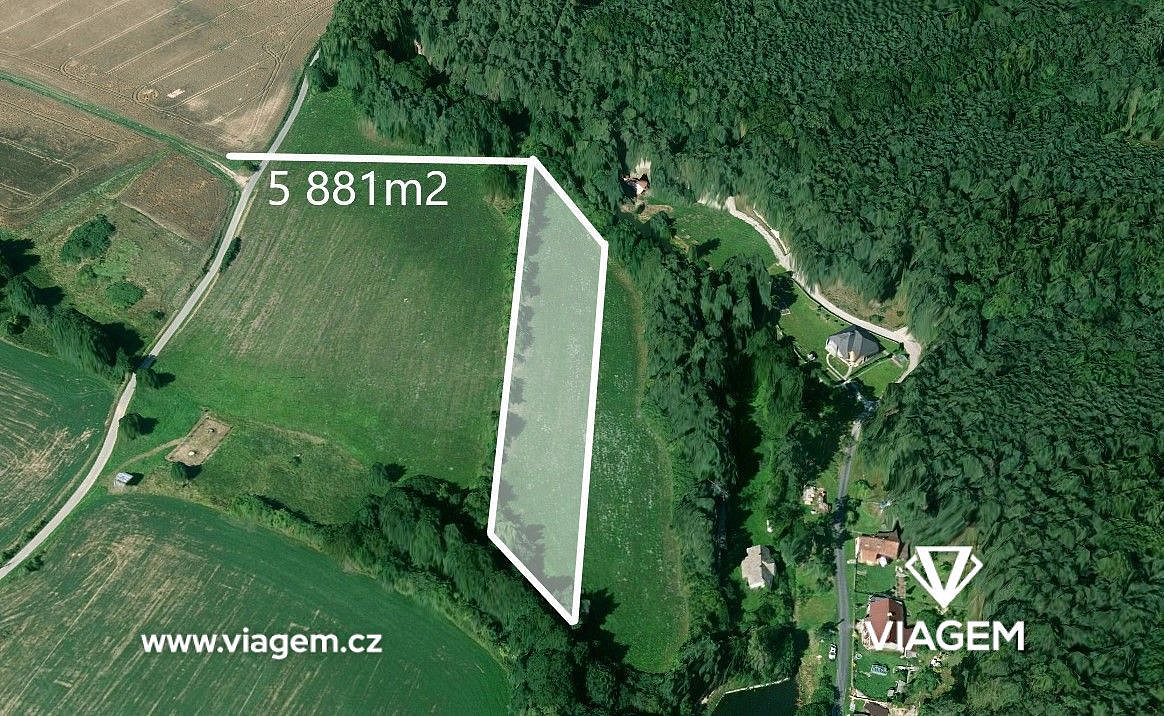 Prodej pole 1 568 m²