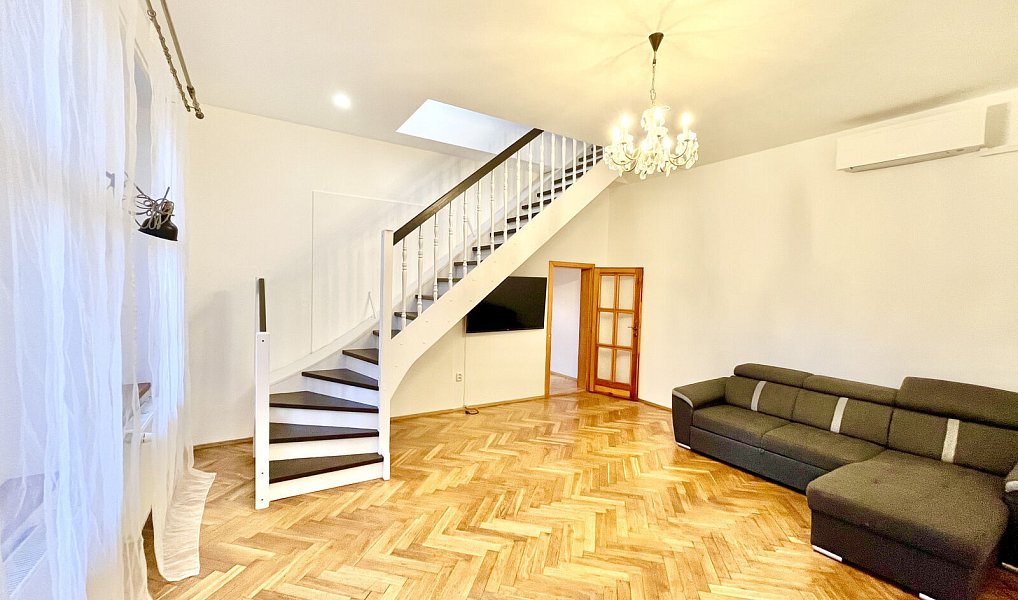 Pronájem bytu 5+1 127 m², Praha – náhled fotky 3