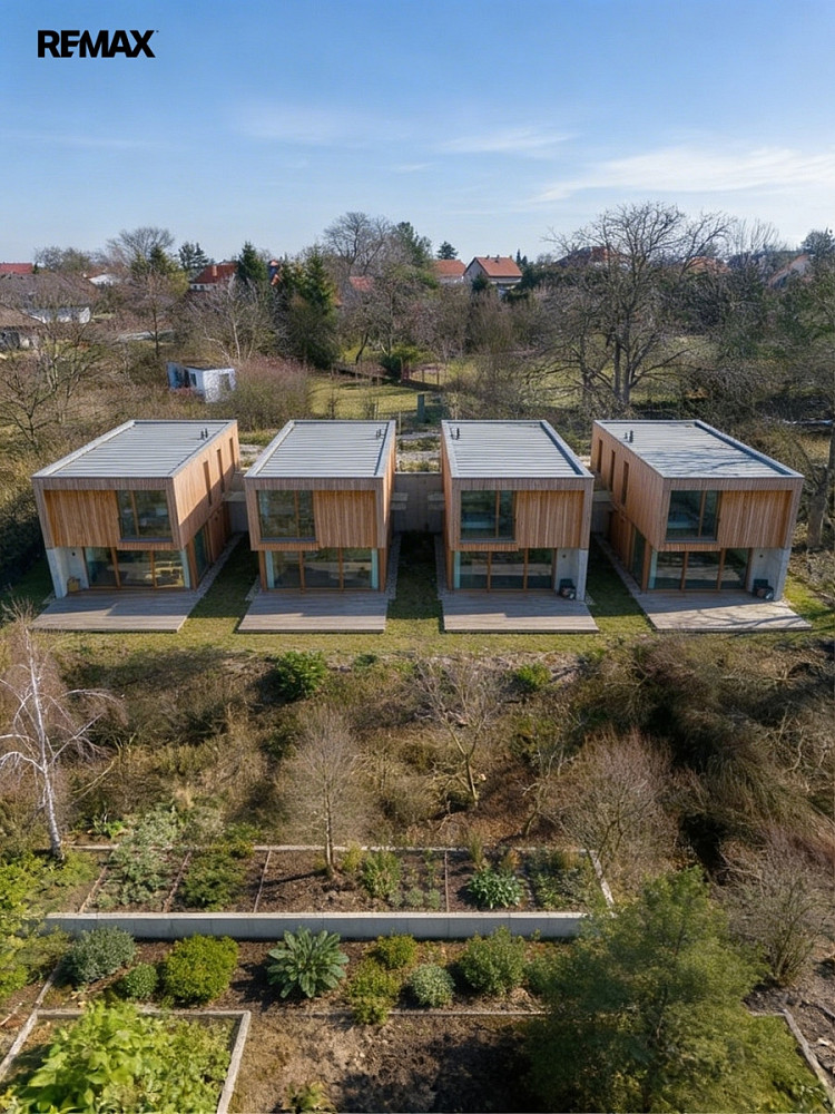Prodej stavebního pozemku 1 872 m² – pohled 6
