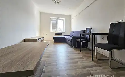 Pronájem bytu 1+kk 28 m², Riegrovo náměstí, Kroměříž