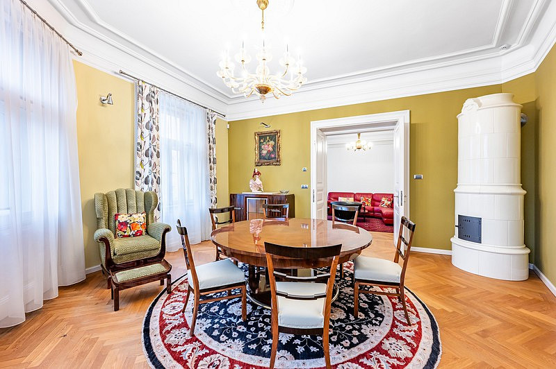Pronájem bytu 4+1 184 m² – fotografie 3