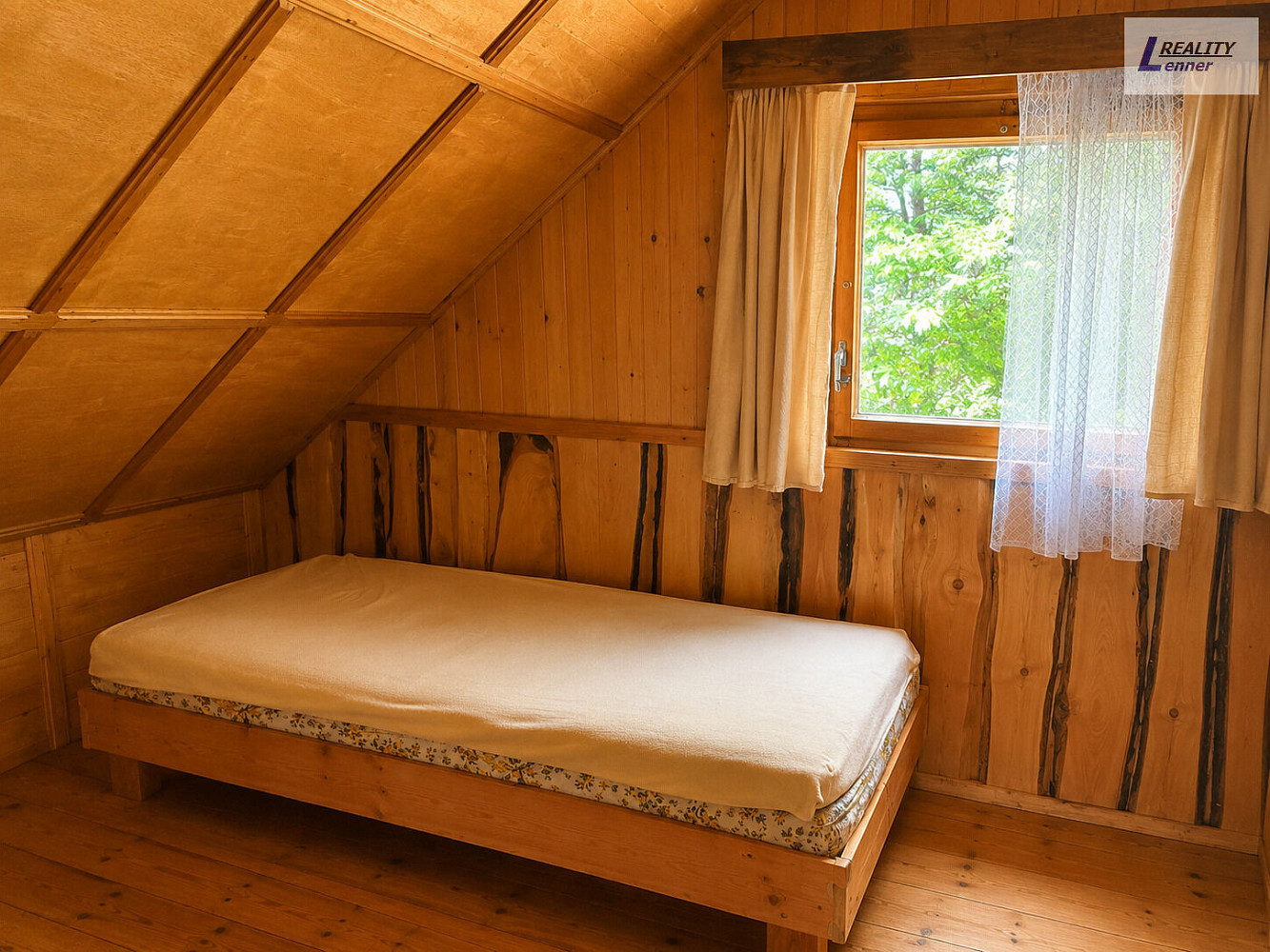 Prodej chaty/chalupy 31 m² s pozemkem 372 m² – fotografie 3