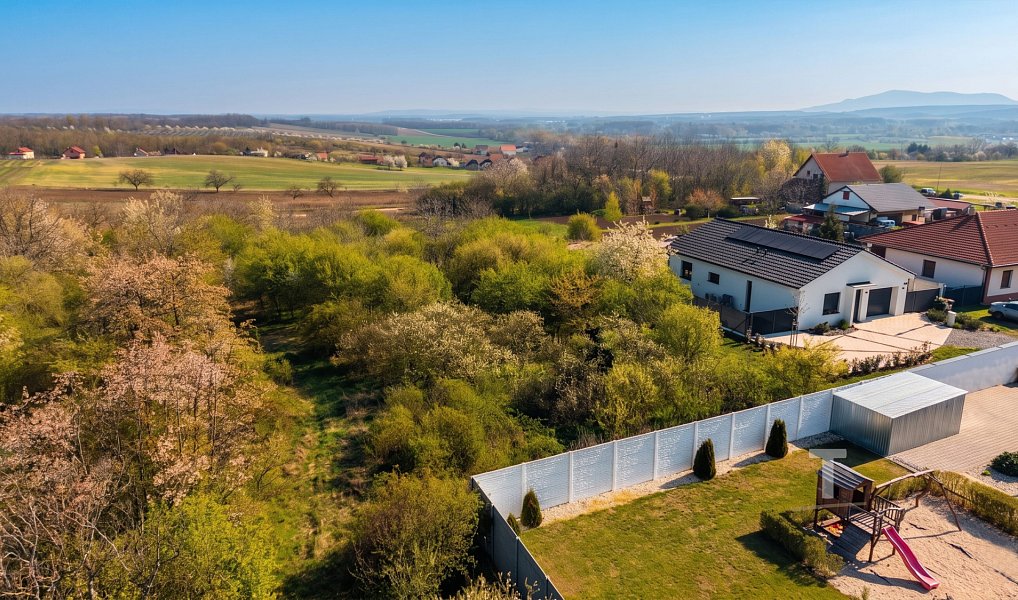 Prodej stavebního pozemku 940 m², Drnholec – náhled fotky 4