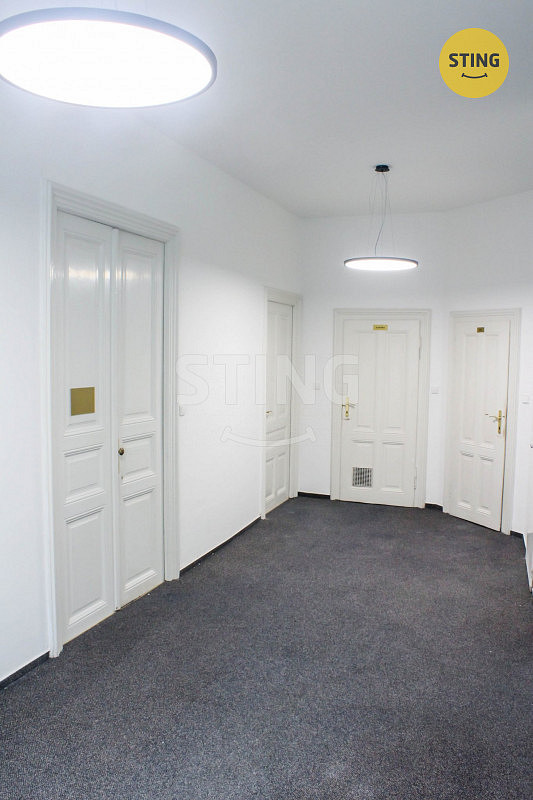 Pronájem sestavy dvou kanceláří 23m². – pohled 4