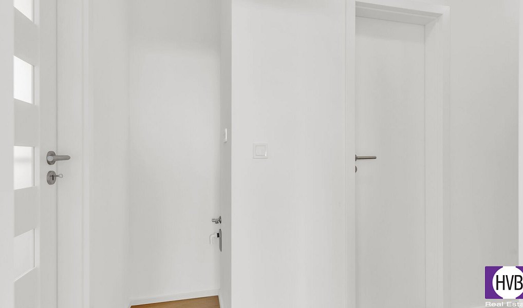 Prodej bytu 4+kk 78 m², Praha – náhled fotky 17