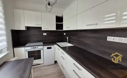 Prodej bytu 2+1 56 m², Velehradská, Kroměříž