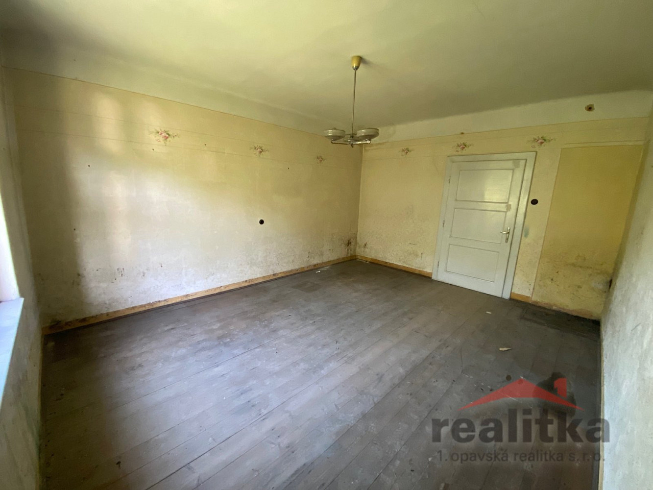Prodej domu 131 m² s pozemkem 1 040 m² – fotografie 4
