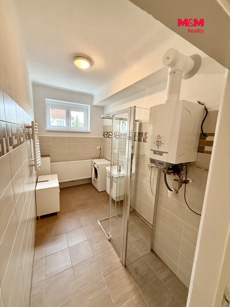 Pronájem bytu 2+1 82 m² – fotografie 4