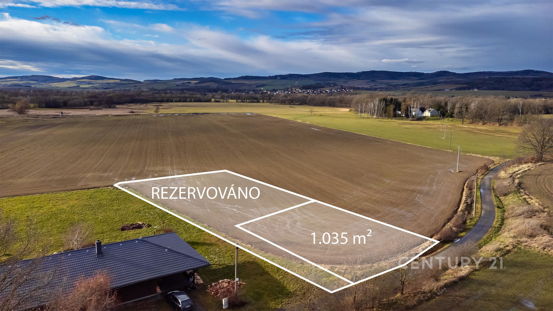 Prodej stavebního pozemku 1 035 m²