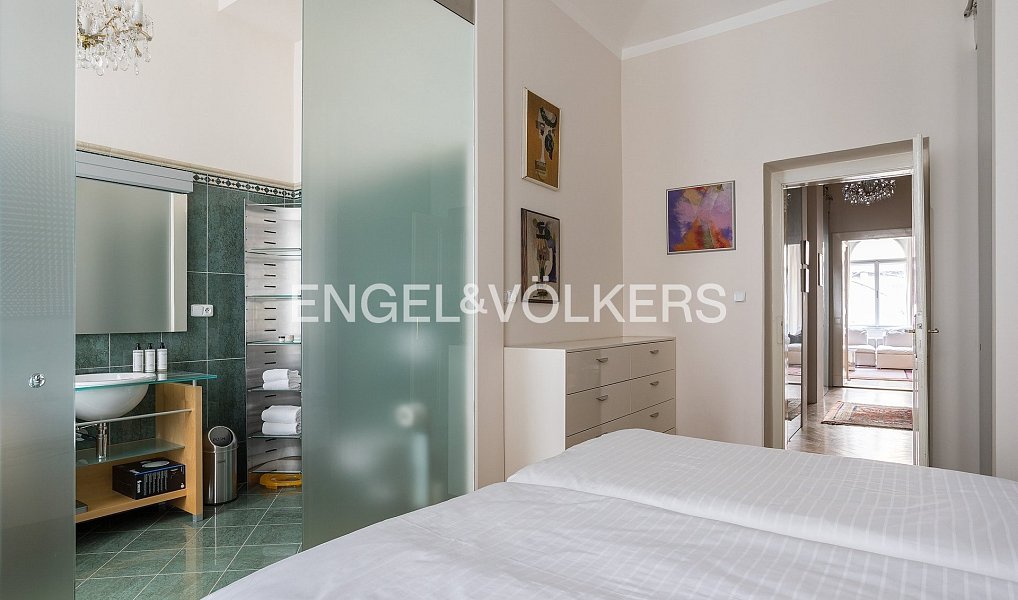 Pronájem bytu 3+1 125 m², Praha – náhled fotky 7