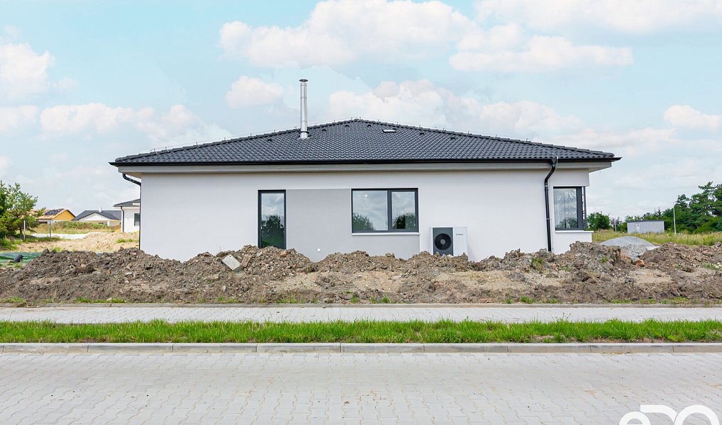 Prodej domu 102 m² s pozemkem 604 m², Dalovice – náhled fotky 2