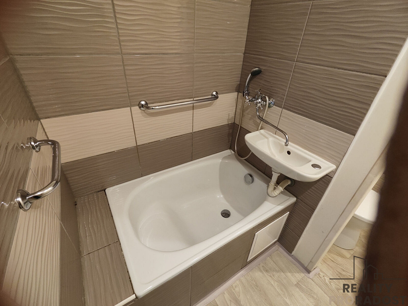 Pronájem bytu 1+1 36 m² – fotografie 4