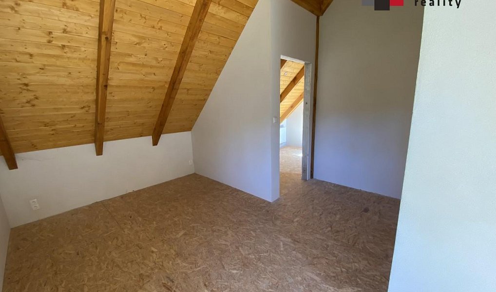 Prodej domu 177 m² s pozemkem 945 m², Janov – náhled fotky 11