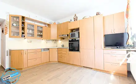 Prodej bytu 1+1 48 m², Revoluční, Krnov - Pod Bezručovým vrchem, okres Bruntál