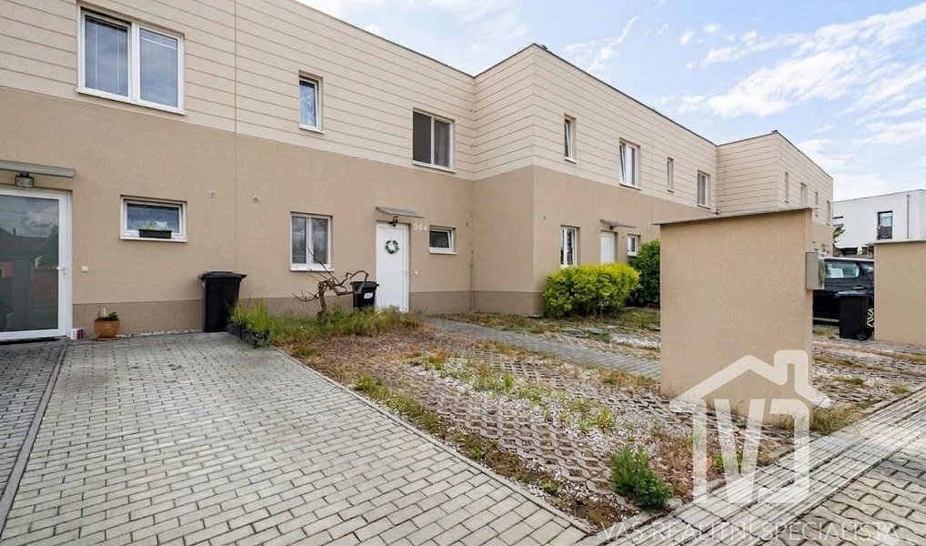 Prodej domu 102 m² s pozemkem 200 m², Králův Dvůr – fotka 1 z 29