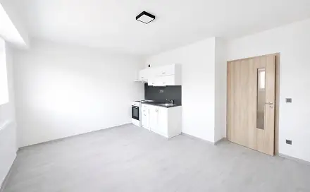 Pronájem bytu 1+kk 26 m², Průmyslová, Strančice, okres Praha-východ