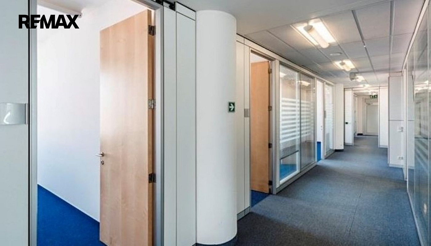 Pronájem kanceláře 733 m² – pohled 4