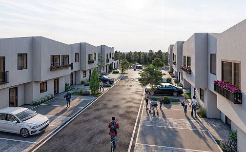 Prodej domu 132 m² s pozemkem 28 m², Školní, Odolena Voda - Dolínek, okres Praha-východ