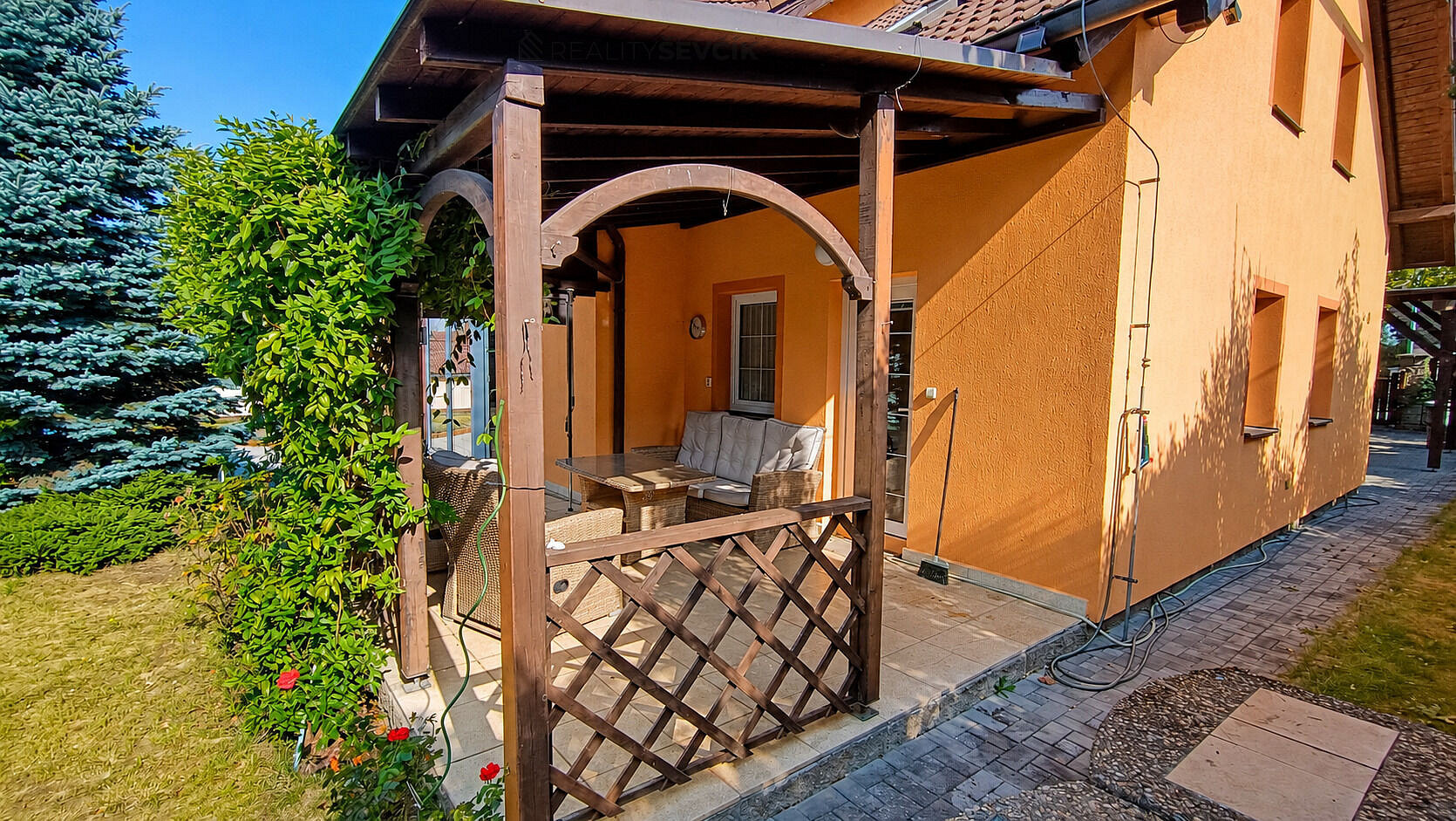 Prodej domu 241 m² s pozemkem 778 m² – fotografie 5