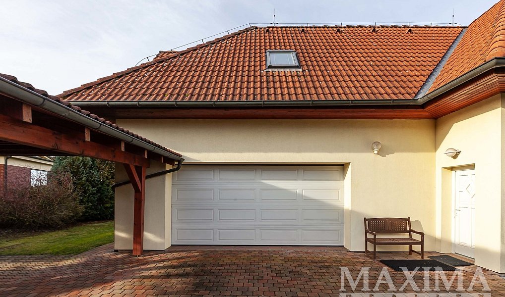 Prodej domu 348 m² s pozemkem 1 135 m², Sulice – náhled fotky 26