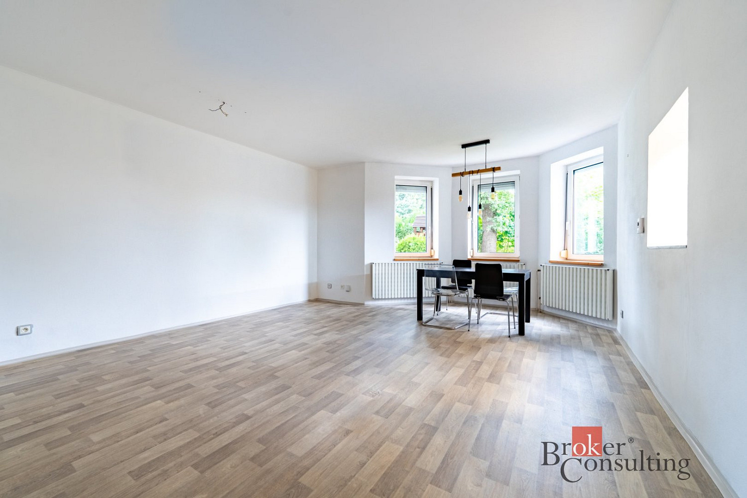 Pronájem bytu 2+kk 90 m² – fotografie 3
