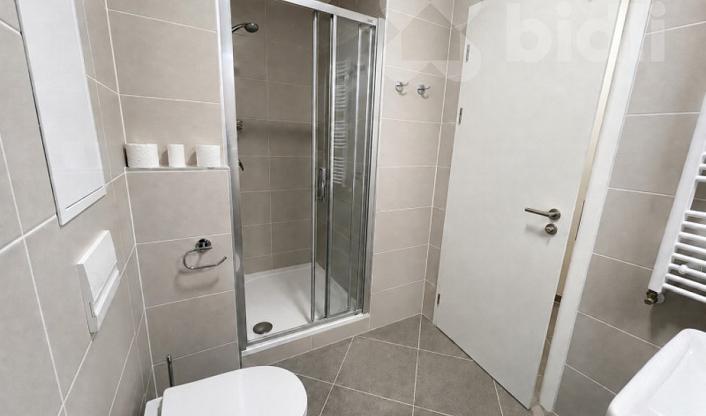 Prodej bytu 1+kk 34 m², Praha – náhled fotky 2