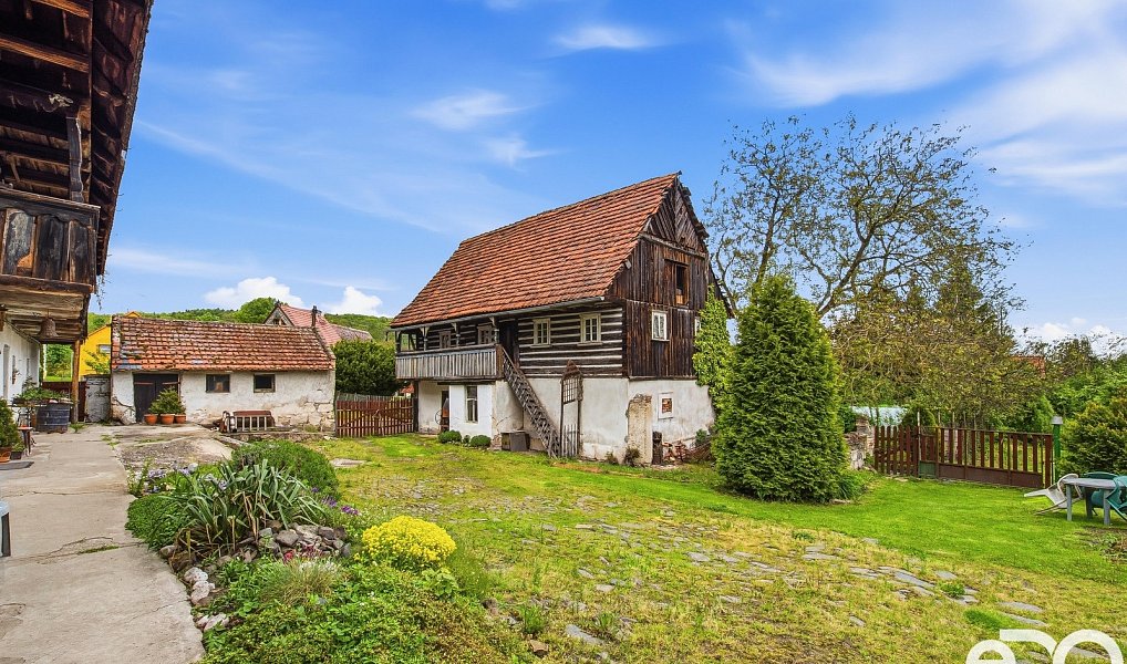 Prodej domu 500 m² s pozemkem 110 036 m², Kravaře – náhled fotky 2