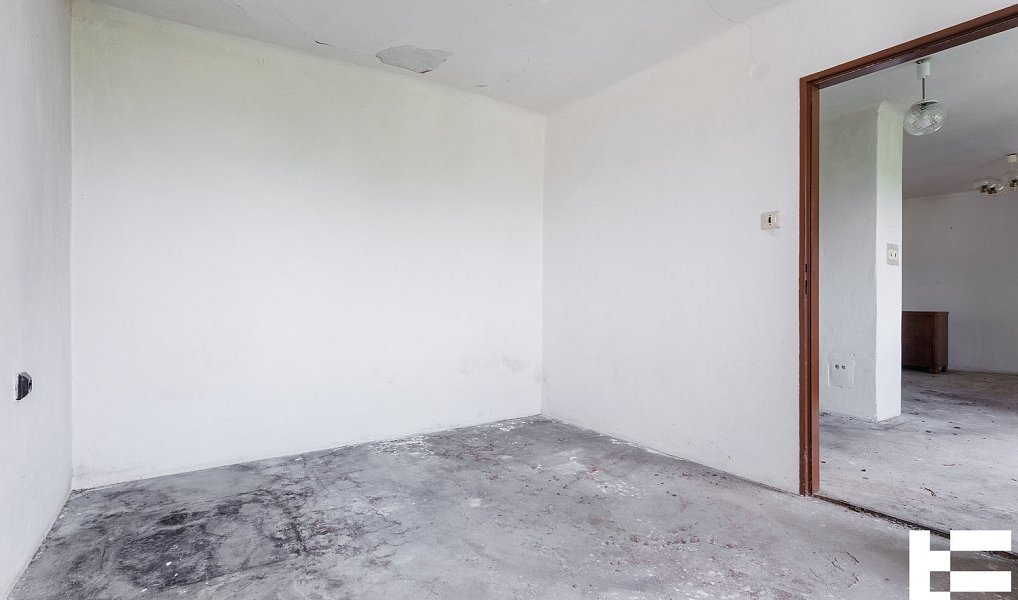 Prodej chaty/chalupy 86 m² s pozemkem 329 m², Hradčany – náhled fotky 12