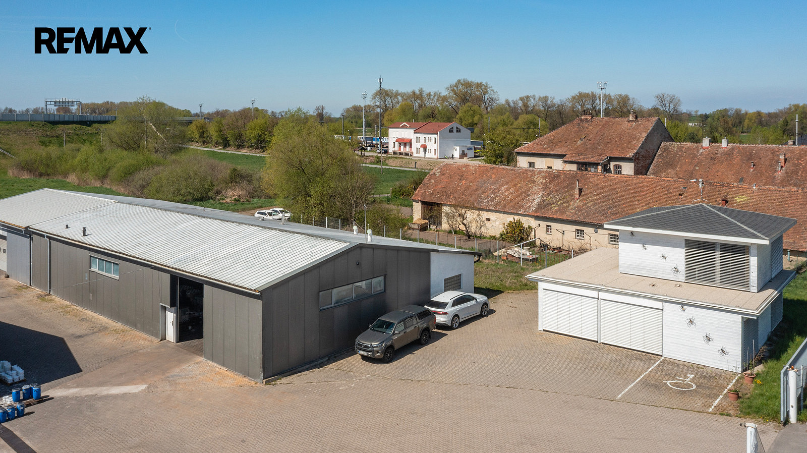 Prodej skladovacích prostor 700 m²