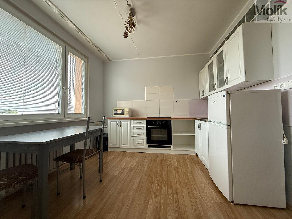 Pronájem bytu 1+1 35 m² – fotografie 2