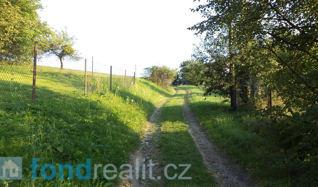 Prodej pozemku 375 m², Ropice – náhled fotky 2