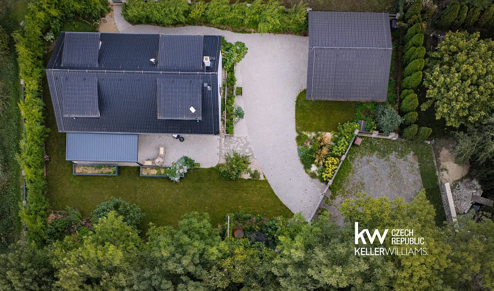Prodej domu 145 m² s pozemkem 723 m², Zlonín – náhled fotky 2