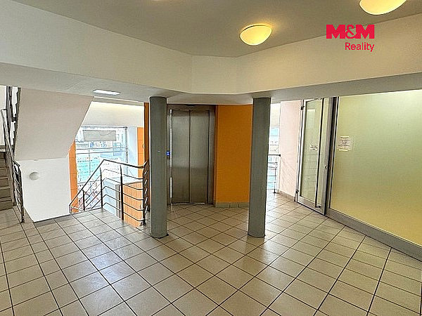 Pronájem obchodních prostor 30 m² – fotografie 3
