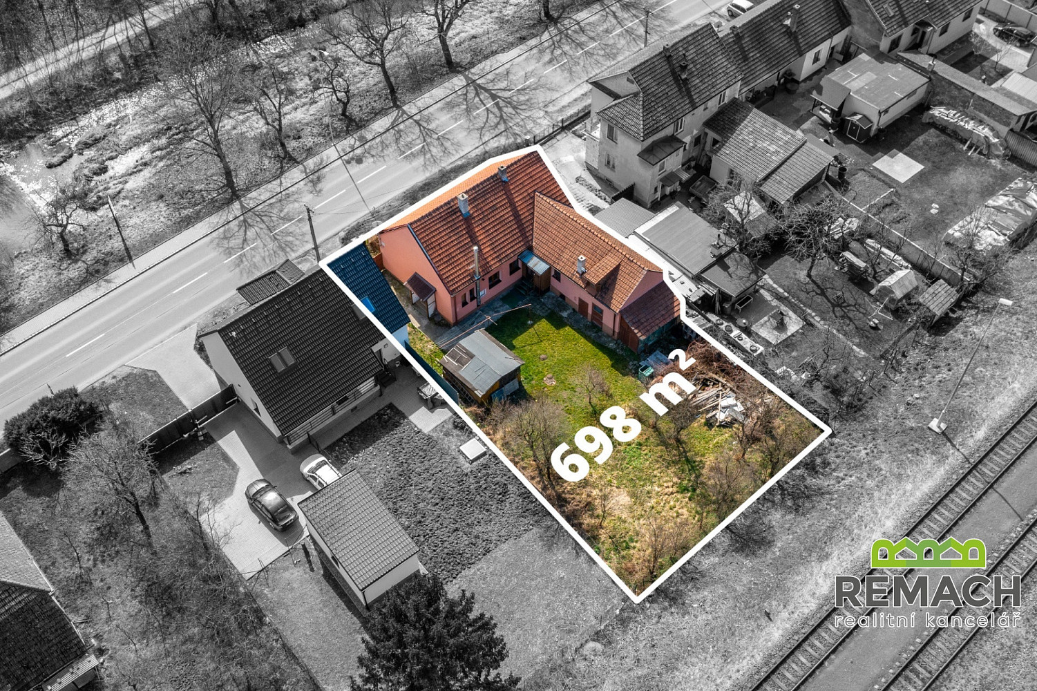Prodej domu 275 m² s pozemkem 275 m² – fotografie 2