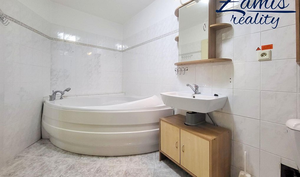Prodej domu 400 m² s pozemkem 201 m², Kladno – náhled fotky 6