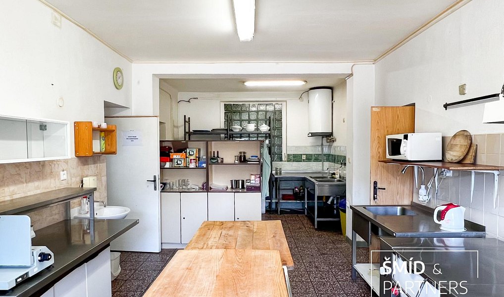 Prodej ubytovacího objektu 778 m², Hraběšice – náhled fotky 9