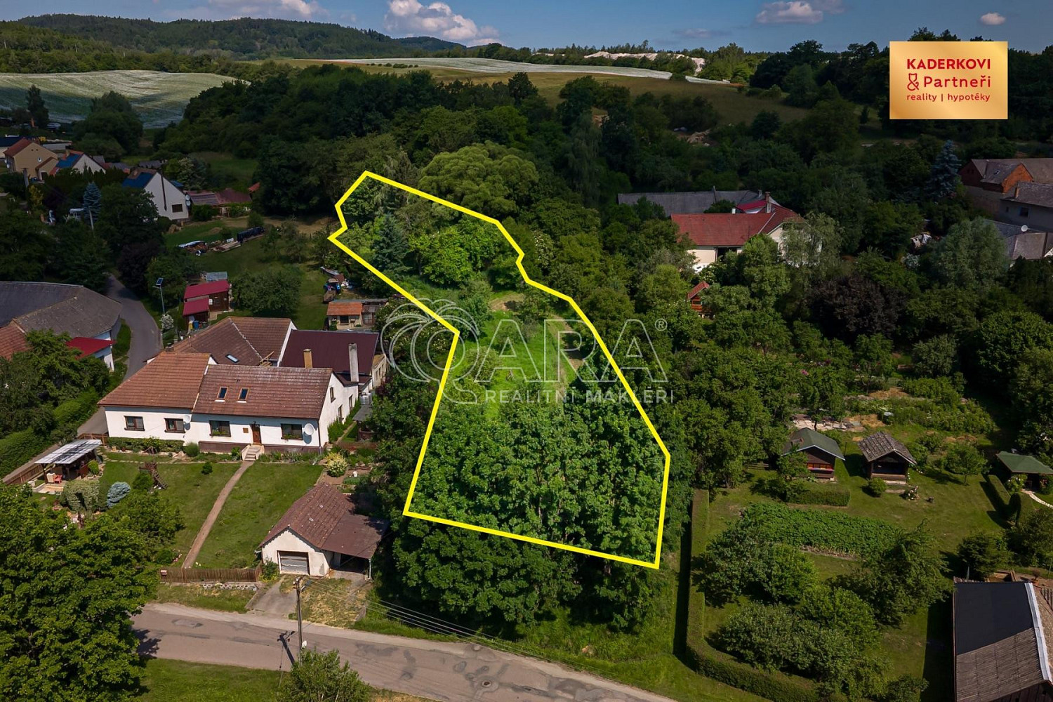 Prodej stavebního pozemku 2 911 m² – fotografie 2