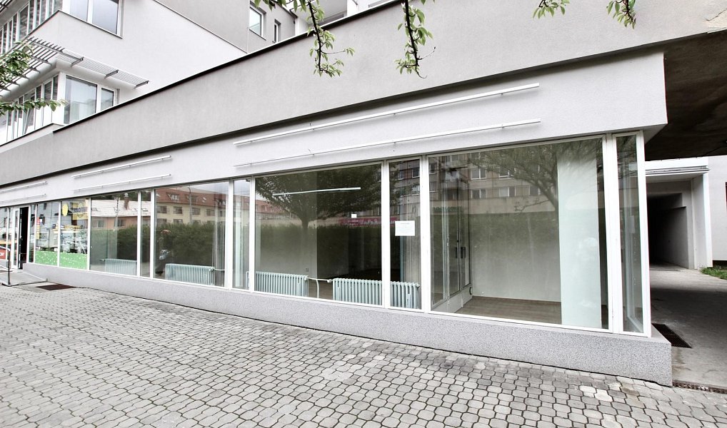 Pronájem komerčního prostoru, 93 m², Zlín