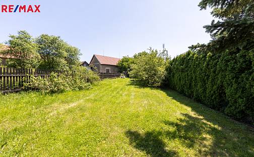 Prodej stavebního pozemku 805 m², Dolní Hbity - Jelence, okres Příbram