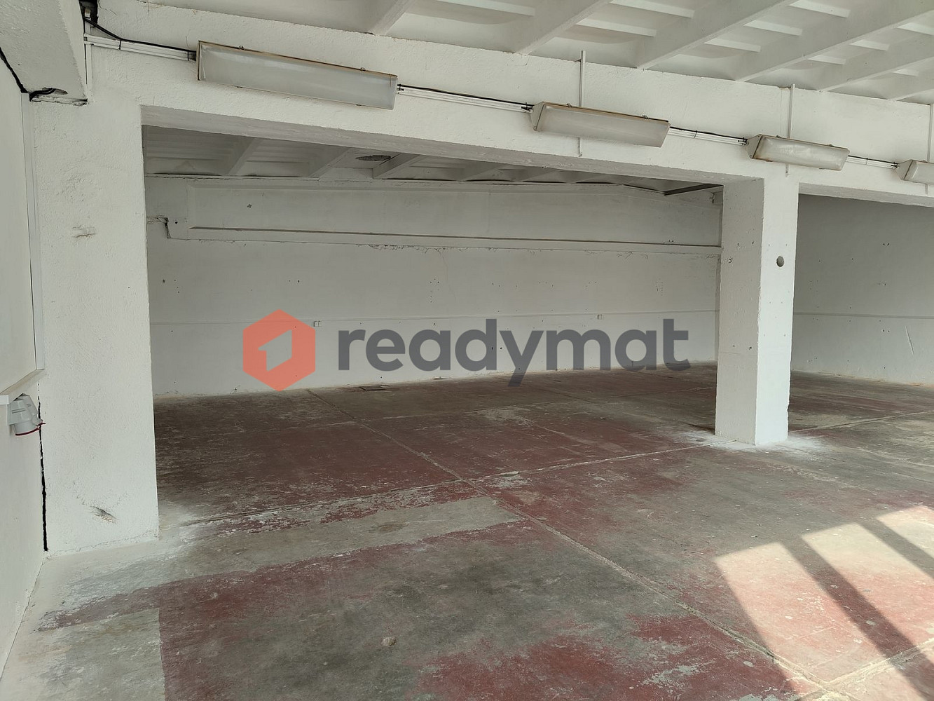 Pronájem komerčního objektu (jiného typu) 144 m² — photo 3