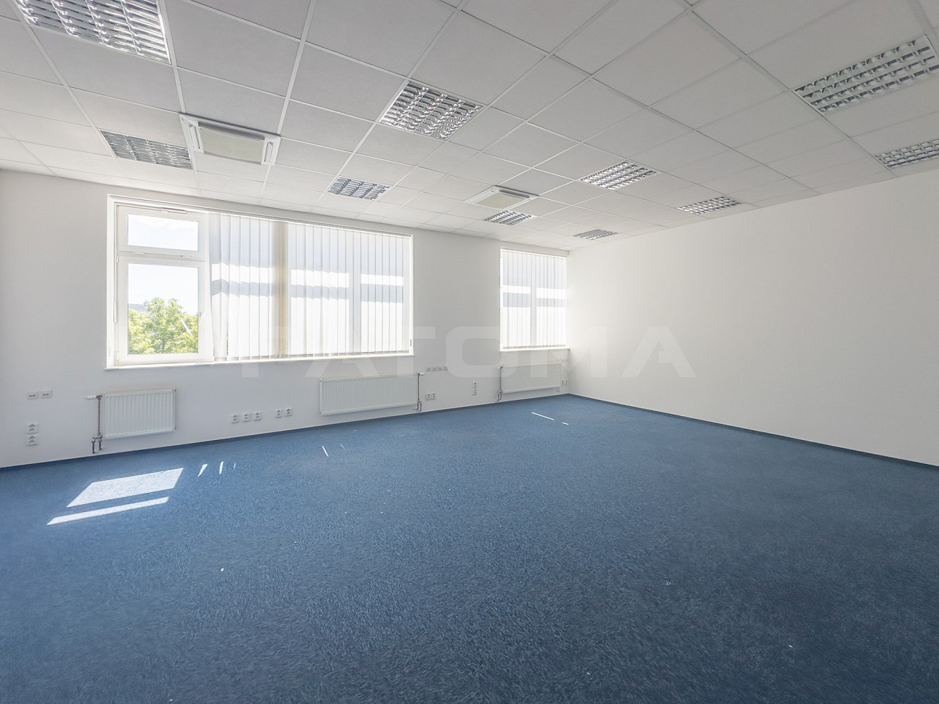 Pronájem kanceláře 1 055 m² – fotografie 5