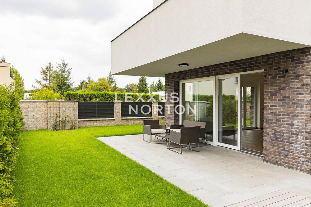 Pronájem domu 500 m² s pozemkem 700 m² — photo 4