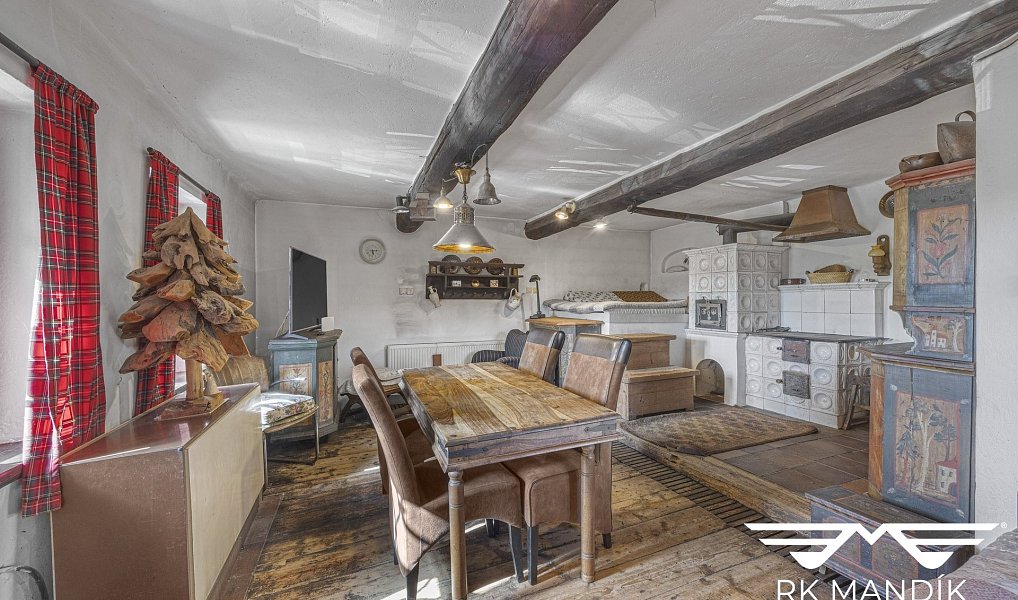 Prodej domu 270 m² s pozemkem 3 755 m², Oplany – náhled fotky 2