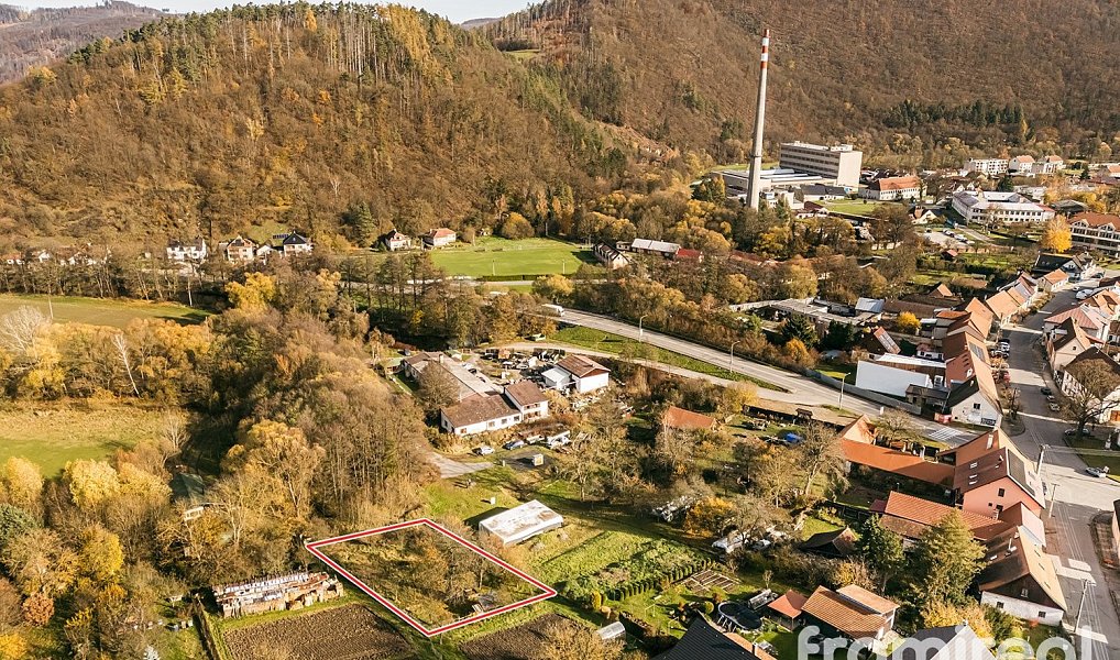Prodej stavebního pozemku 1 079 m², Nedvědice – náhled fotky 9