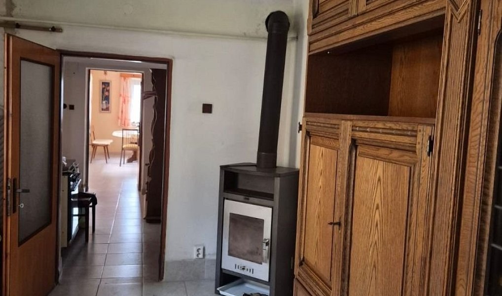 Prodej domu 208 m² s pozemkem 2 330 m², Lesná – náhled fotky 10
